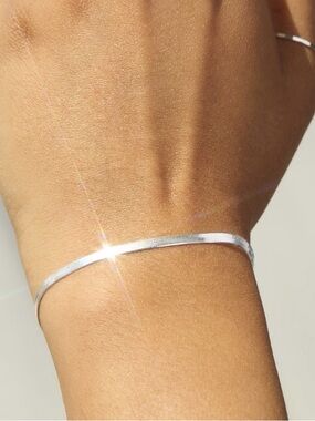 Catbird Sterling Silver Flat Herringbone bracelet- Silver